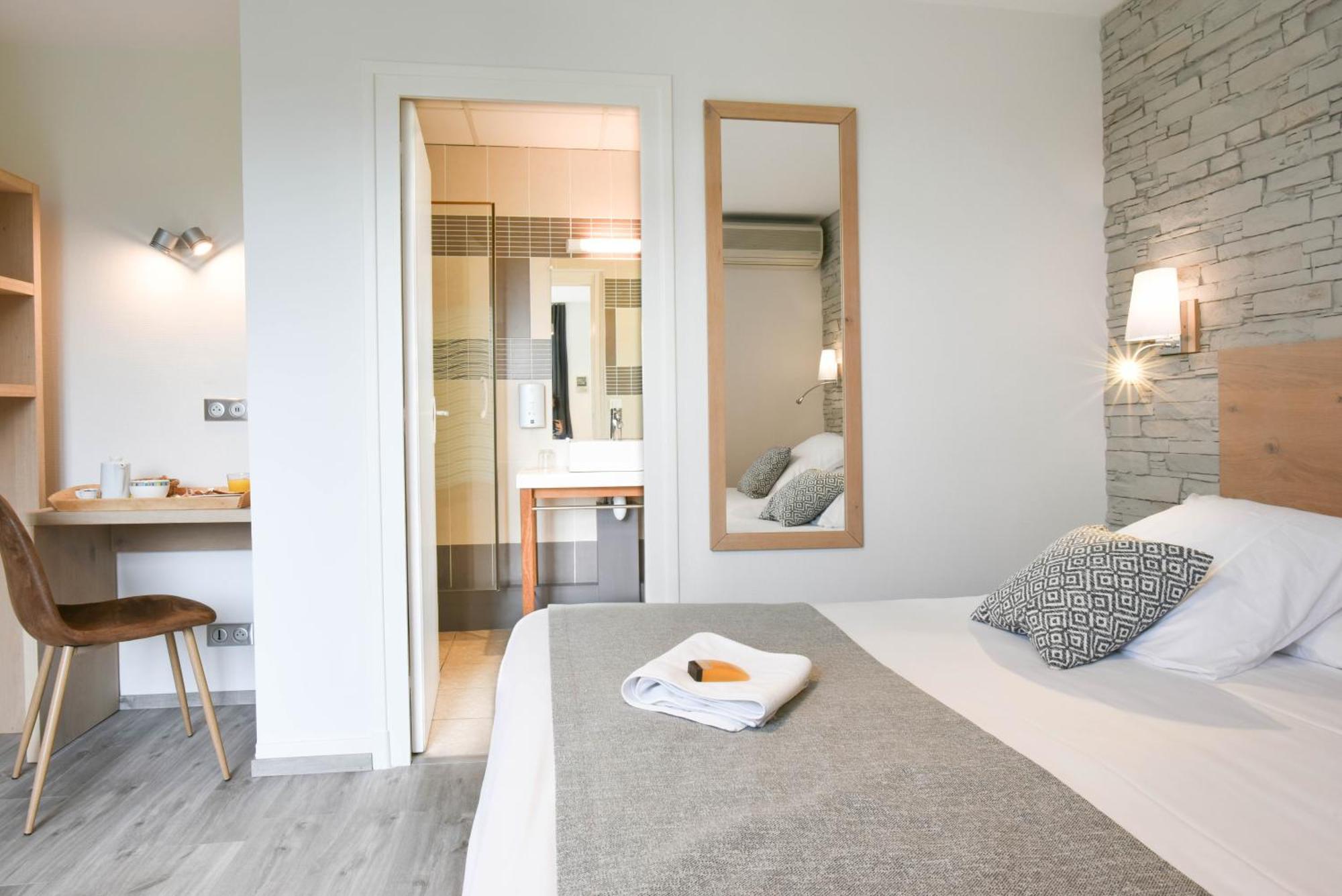 Logis Auberge Du Relais - Hotel & Restaurant Berenx Dış mekan fotoğraf