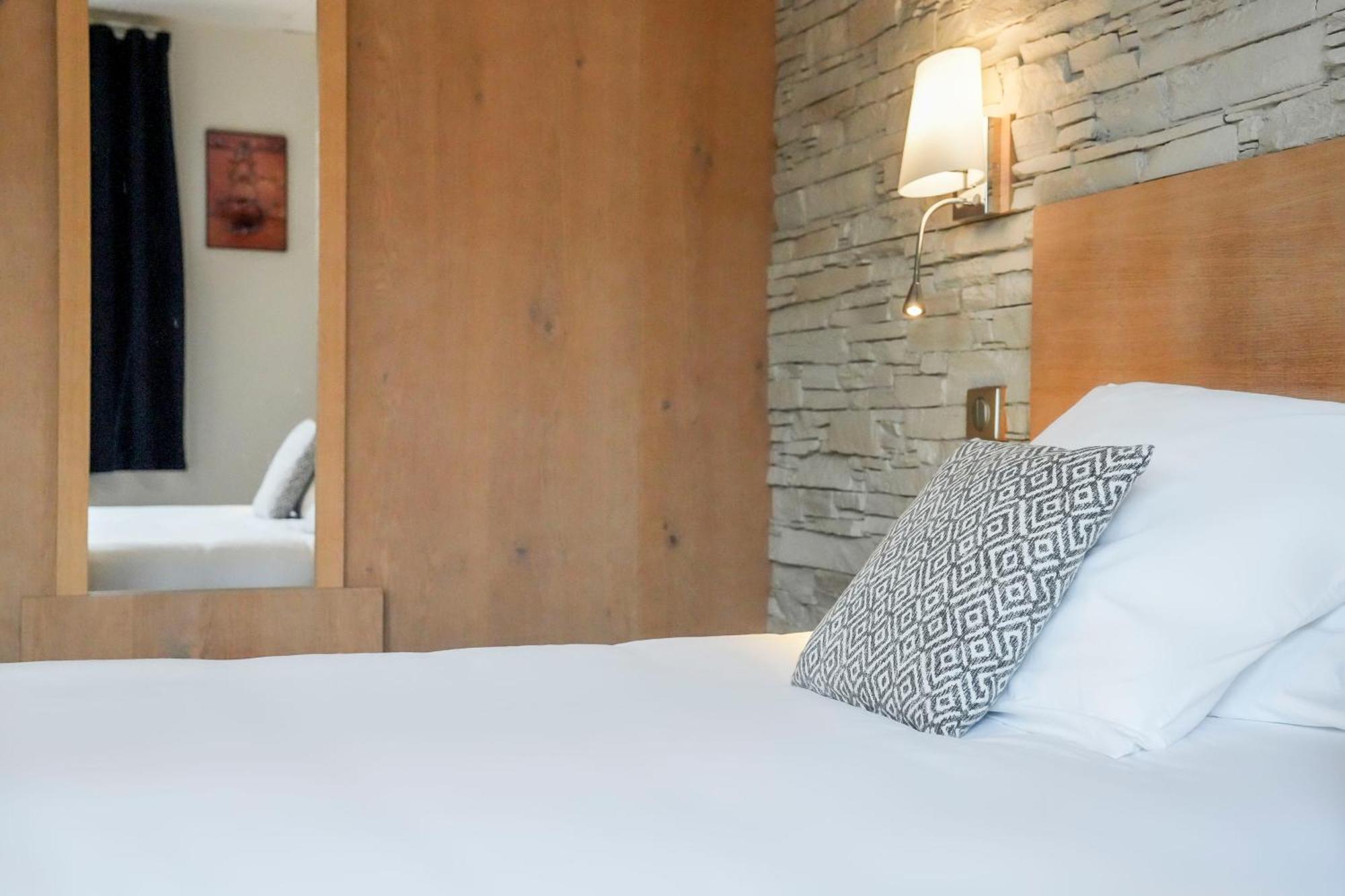 Logis Auberge Du Relais - Hotel & Restaurant Berenx Dış mekan fotoğraf